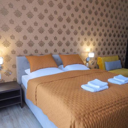 Premium City Centre Bedrooms Прешов Экстерьер фото