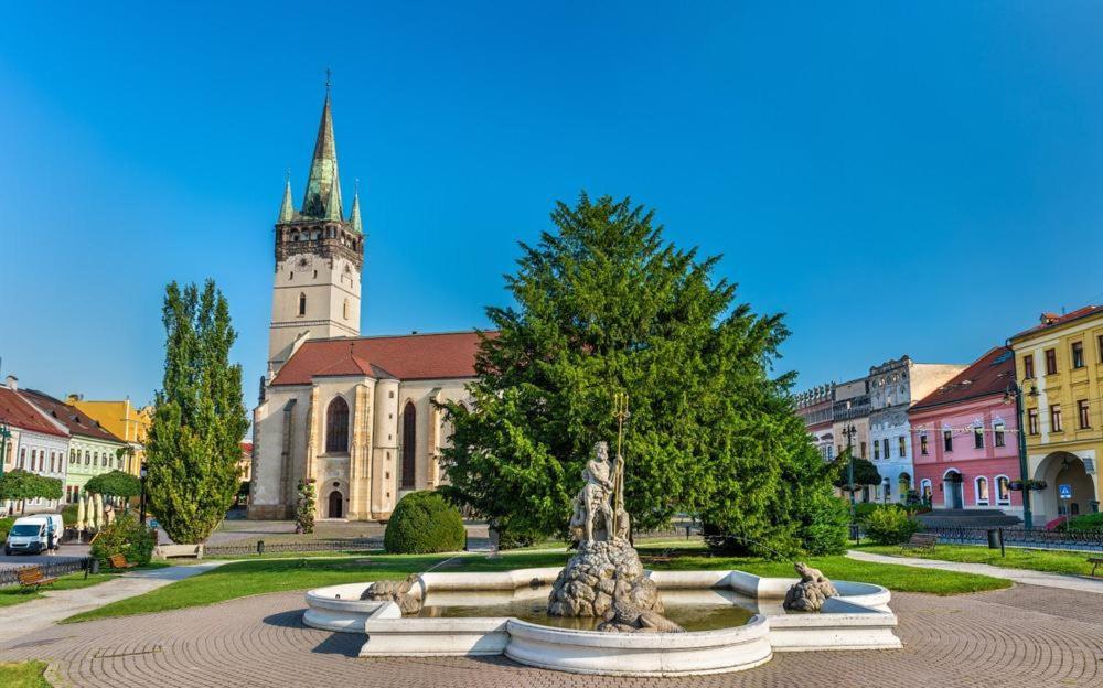 Premium City Centre Bedrooms Прешов Экстерьер фото