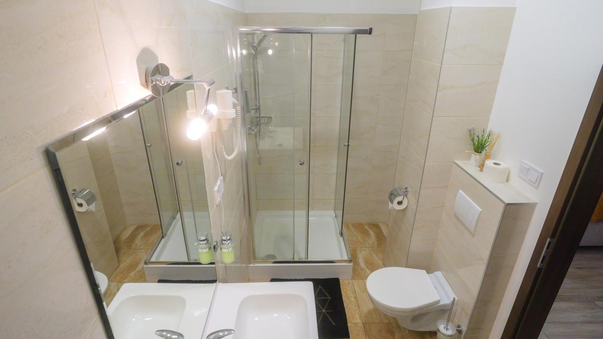 Premium City Centre Bedrooms Прешов Экстерьер фото