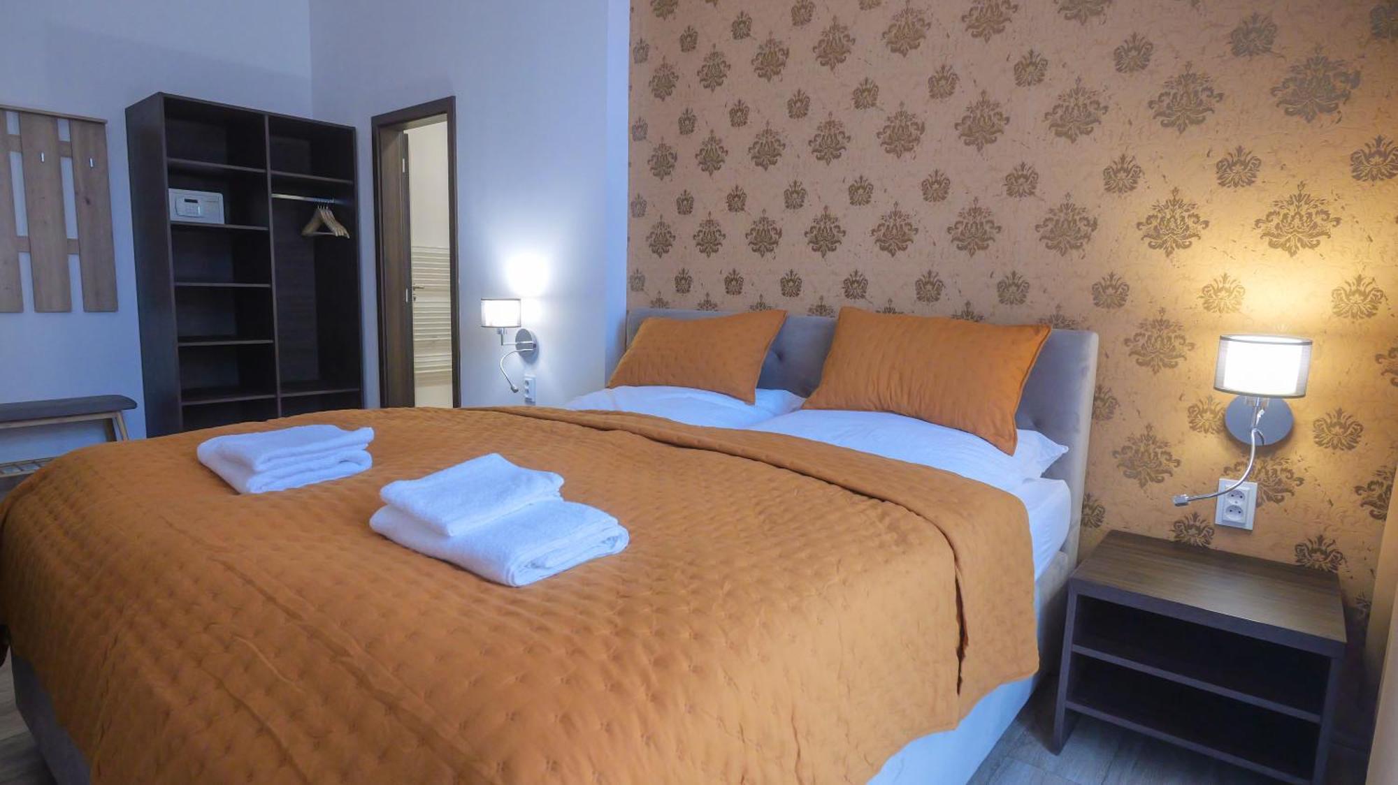 Premium City Centre Bedrooms Прешов Экстерьер фото