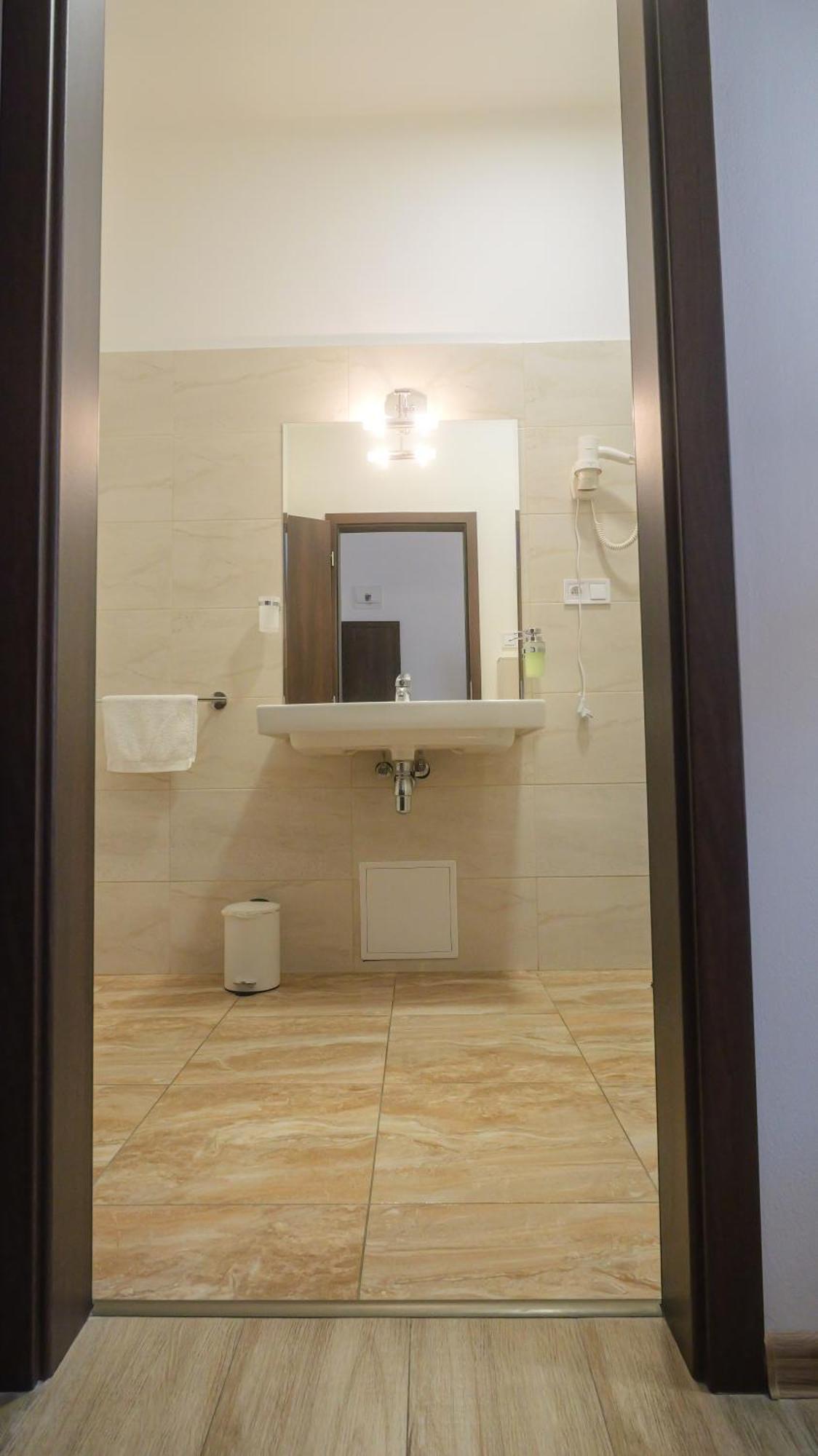 Premium City Centre Bedrooms Прешов Экстерьер фото