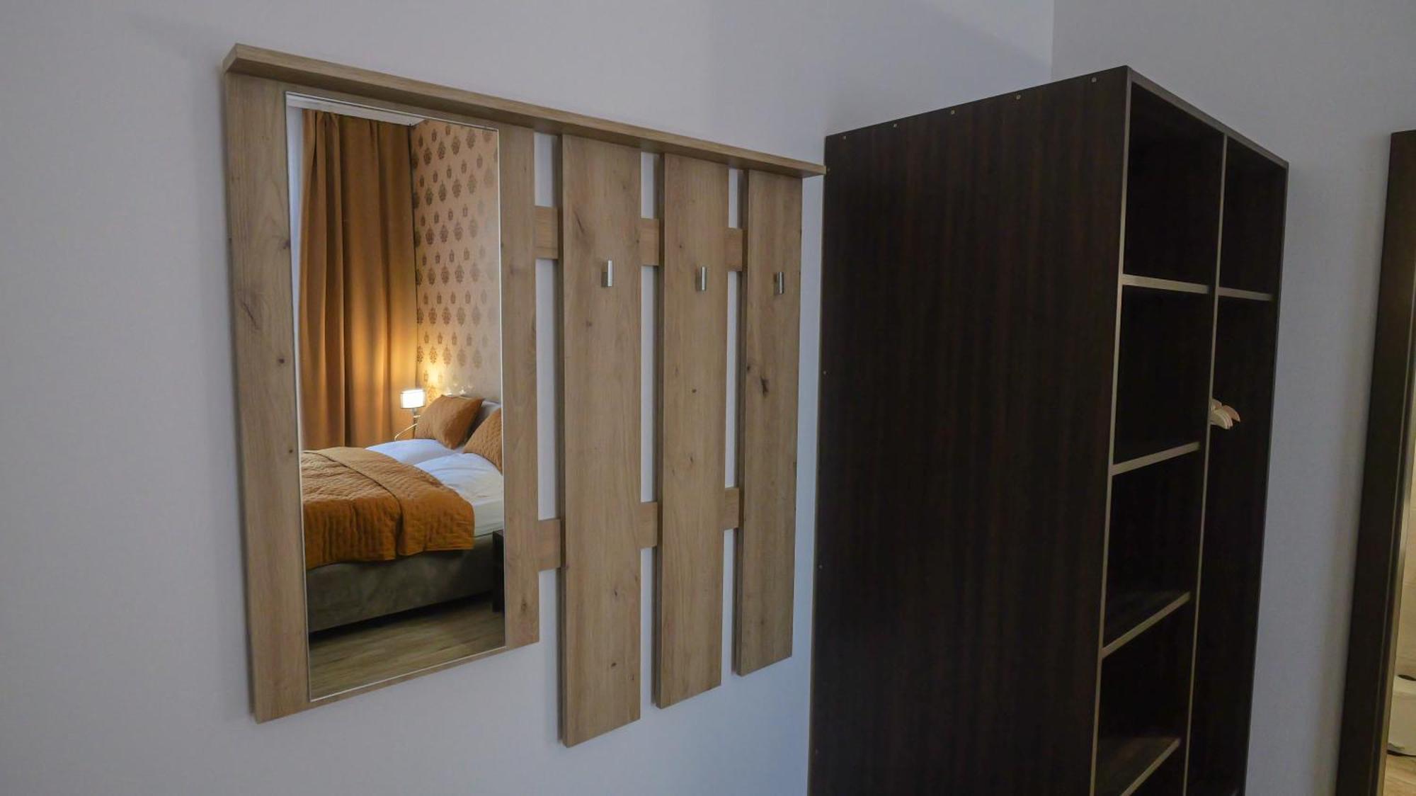 Premium City Centre Bedrooms Прешов Экстерьер фото
